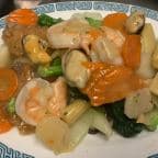 Best Seafood with Mixed Vegetable 什 錦 海 鲜 in Shepherdstown, WV